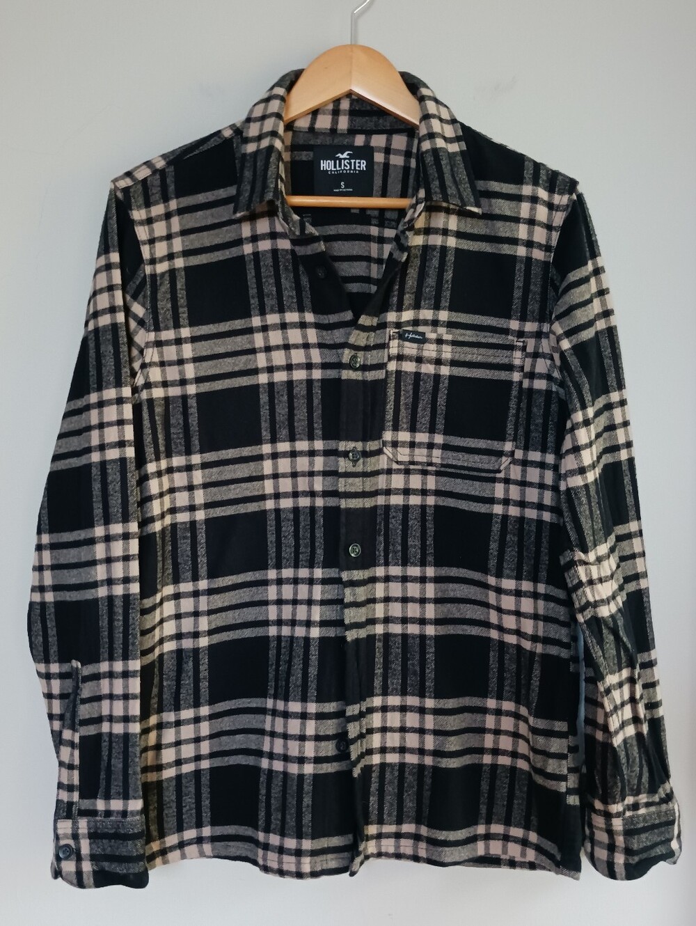 Hollister Button Down Flannel Shirt Black and Tan Size S